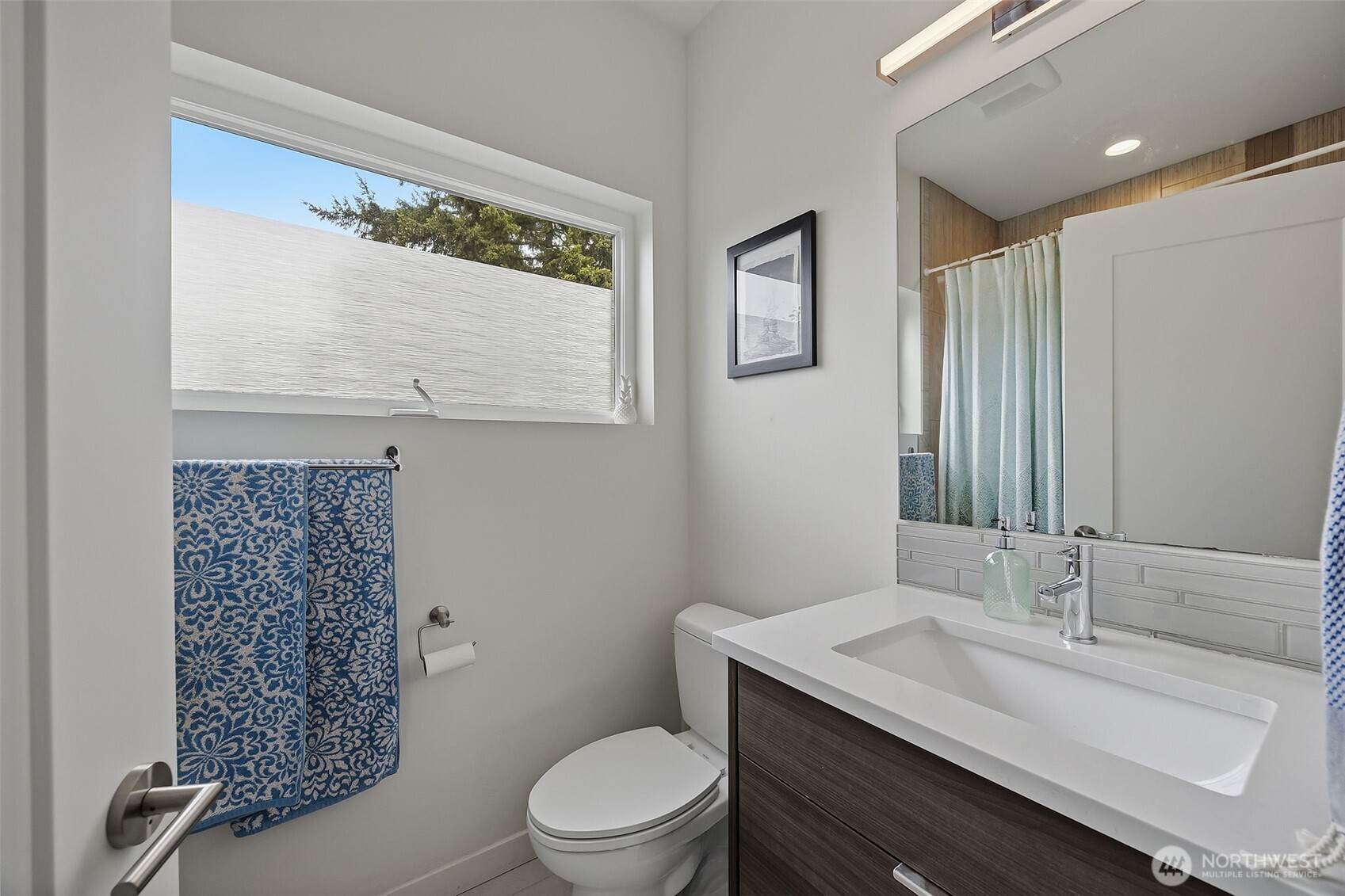 9007 Sand Point Way Property Photo 7