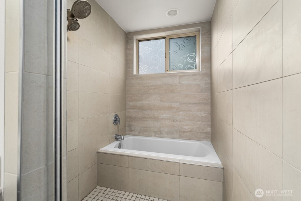 3818 B 23rd Avenue B Property Photo 12