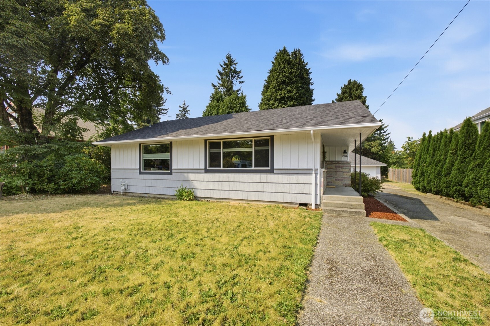 2016 Dickinson Avenue Property Photo 1