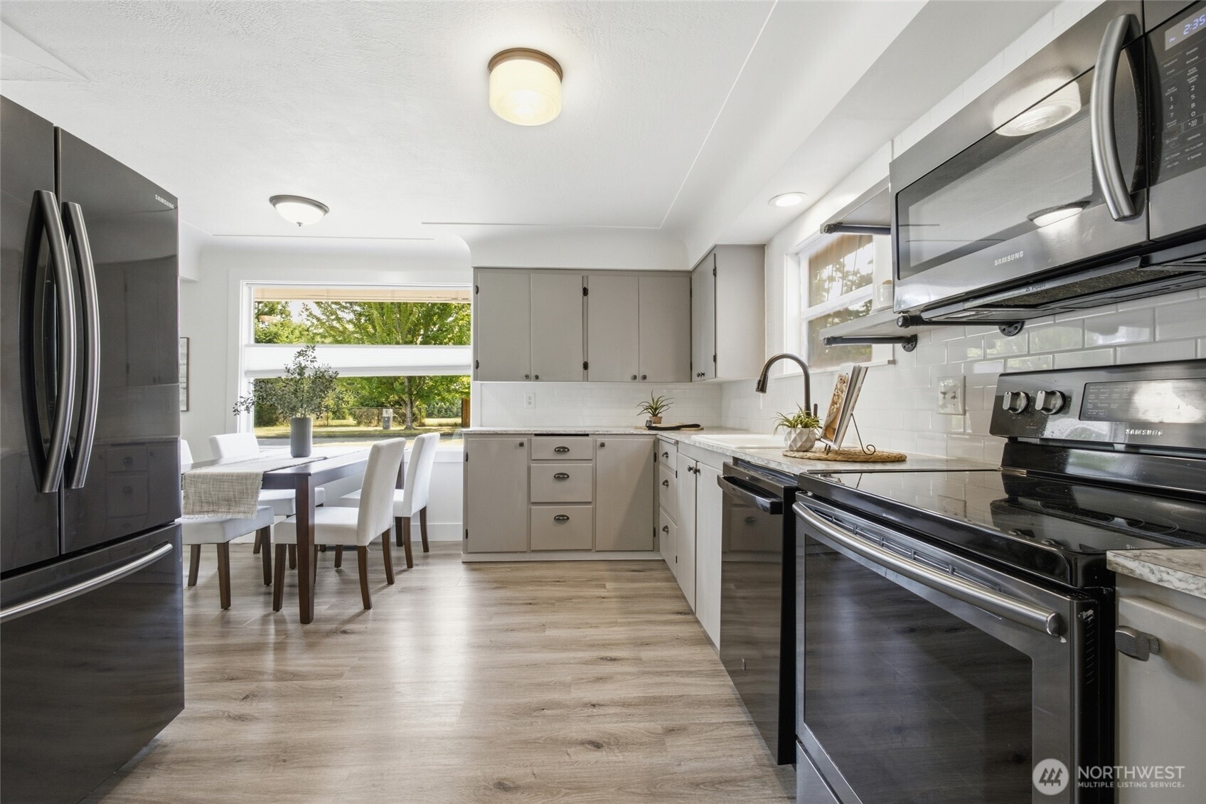 2016 Dickinson Avenue Property Photo 12