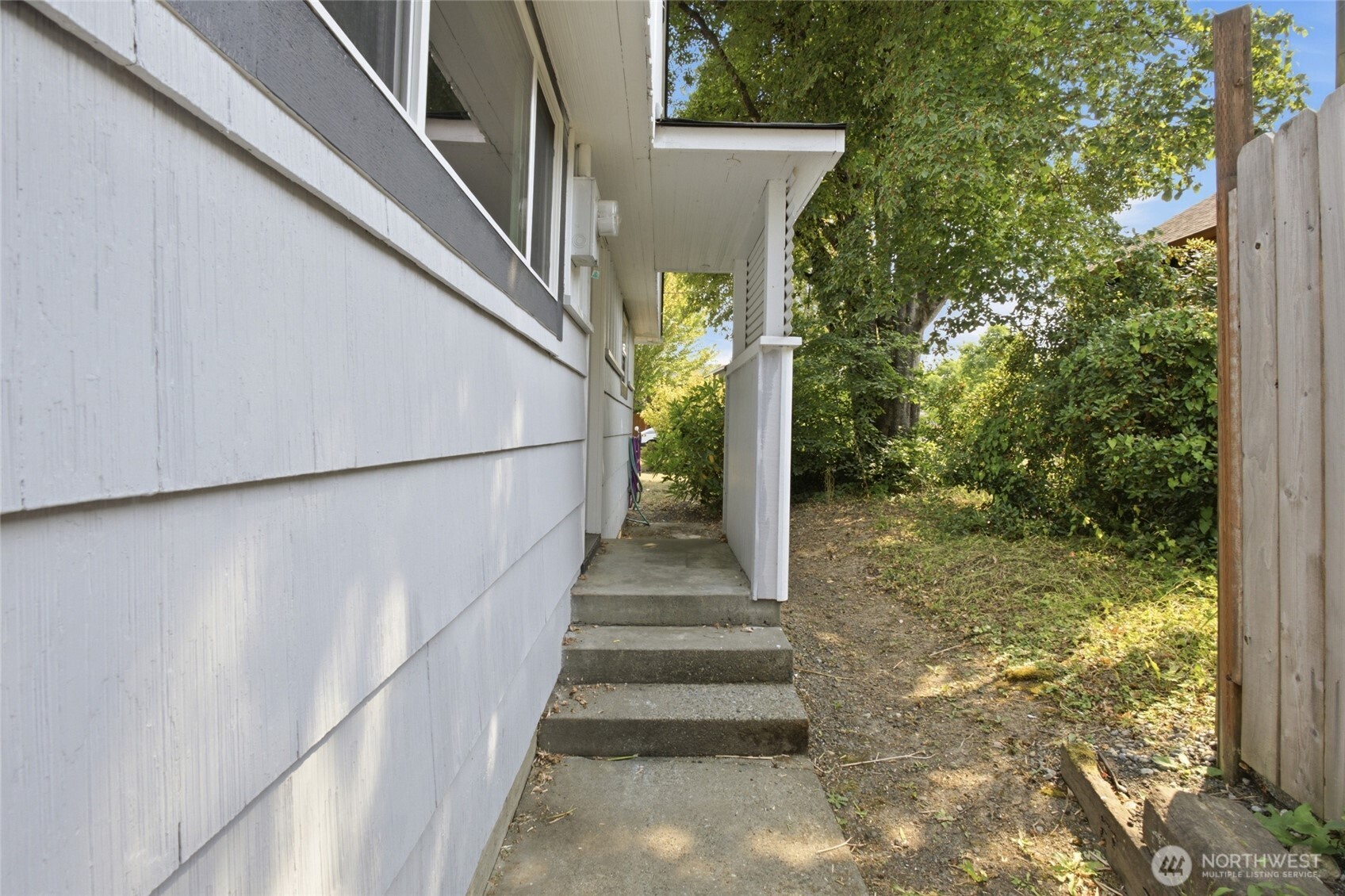 2016 Dickinson Avenue Property Photo 17