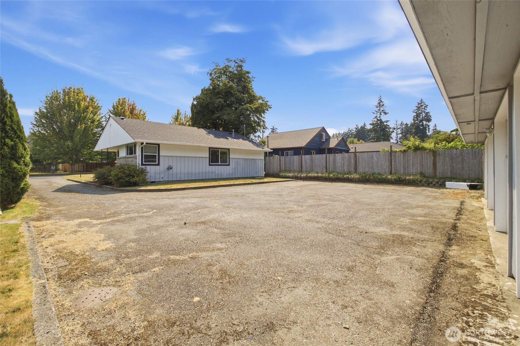 2016 Dickinson Avenue Property Photo 20