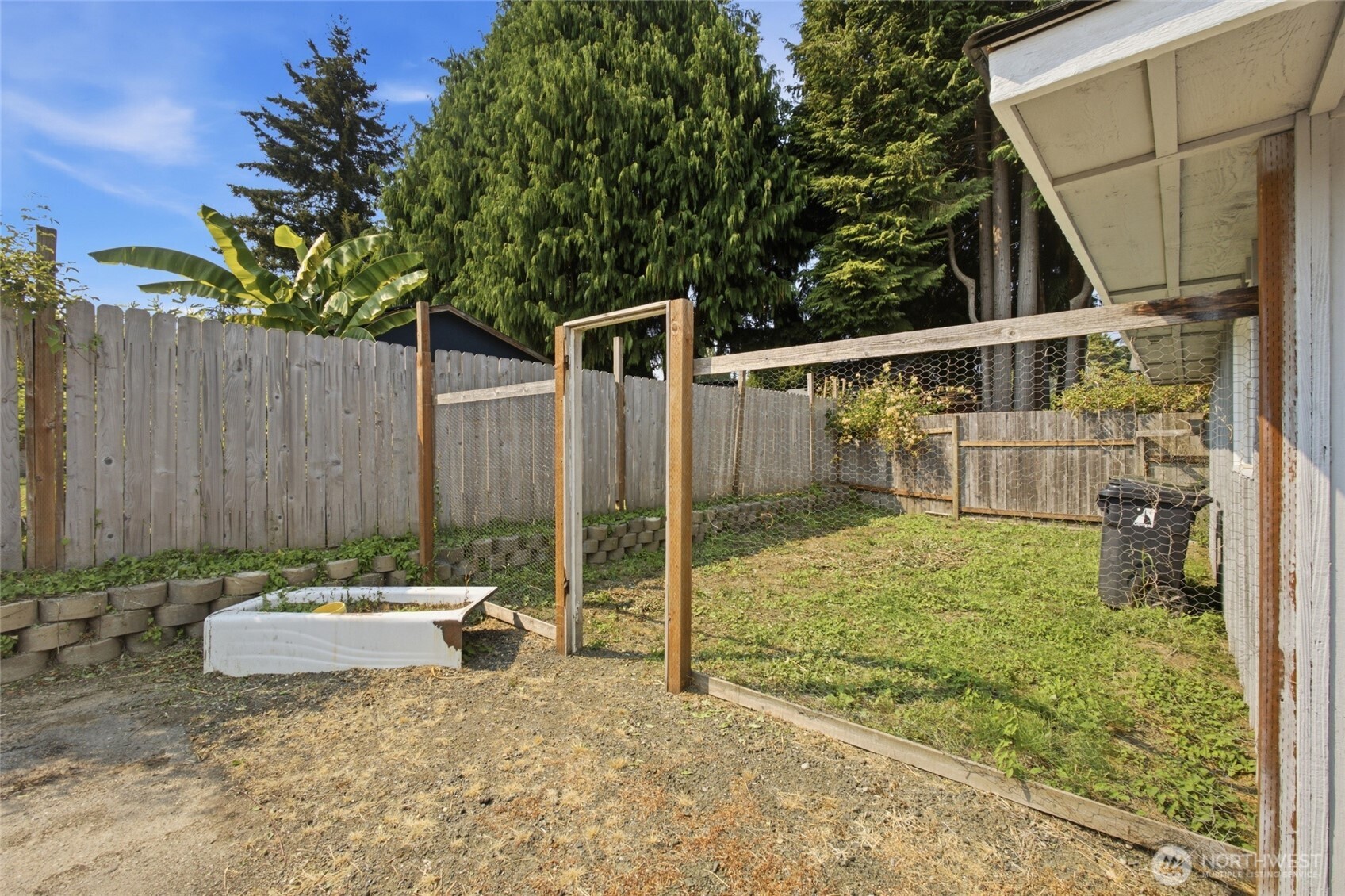 2016 Dickinson Avenue Property Photo 21