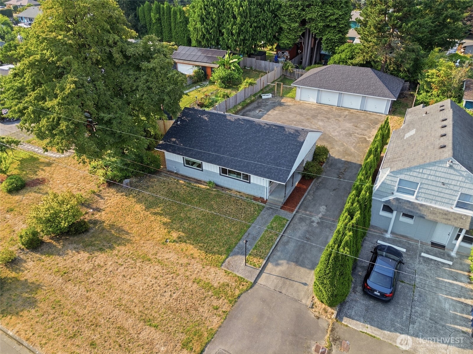 2016 Dickinson Avenue Property Photo 23