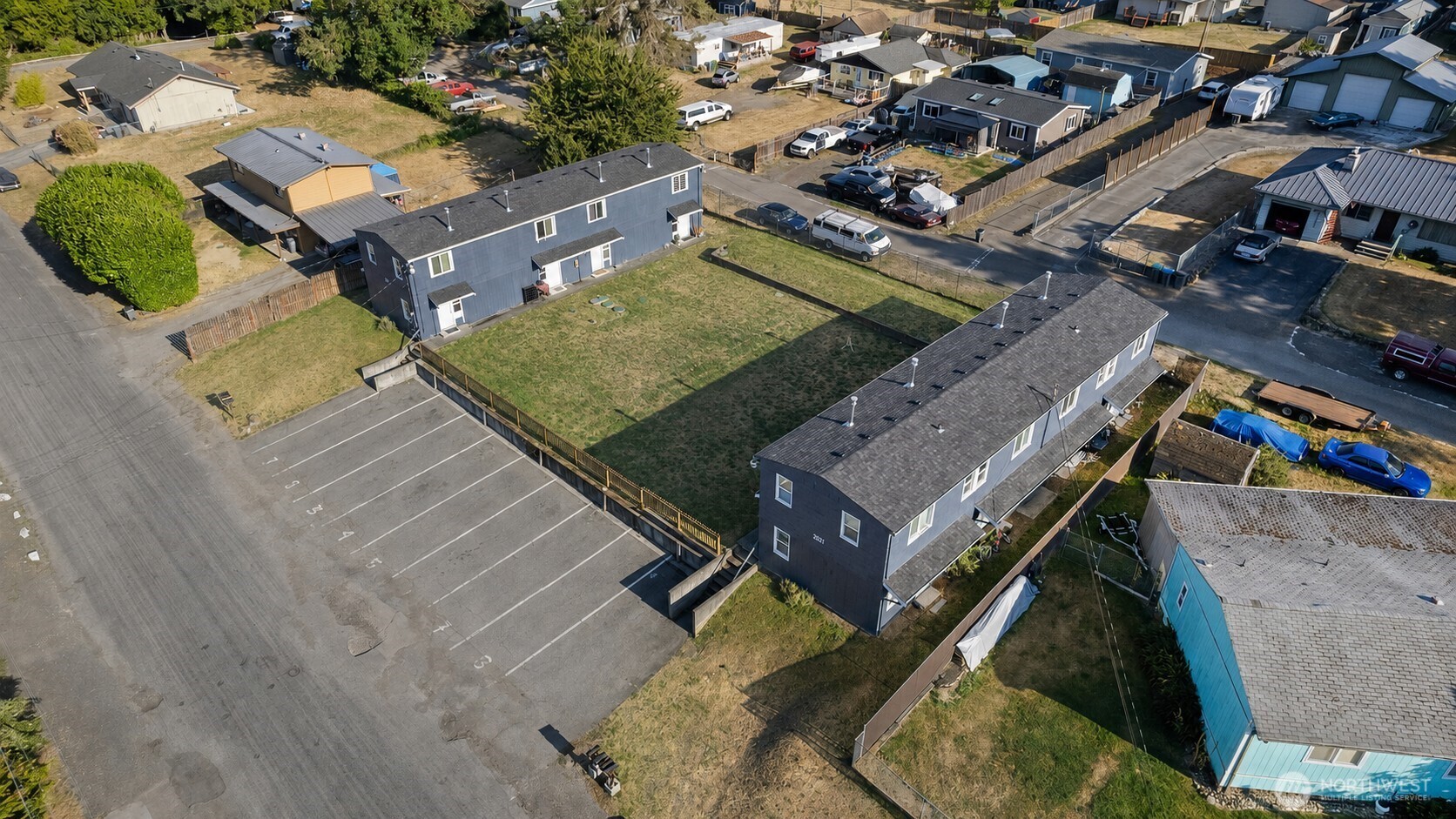 2821 2831 Ne Center Street 1-8 Property Photo 5