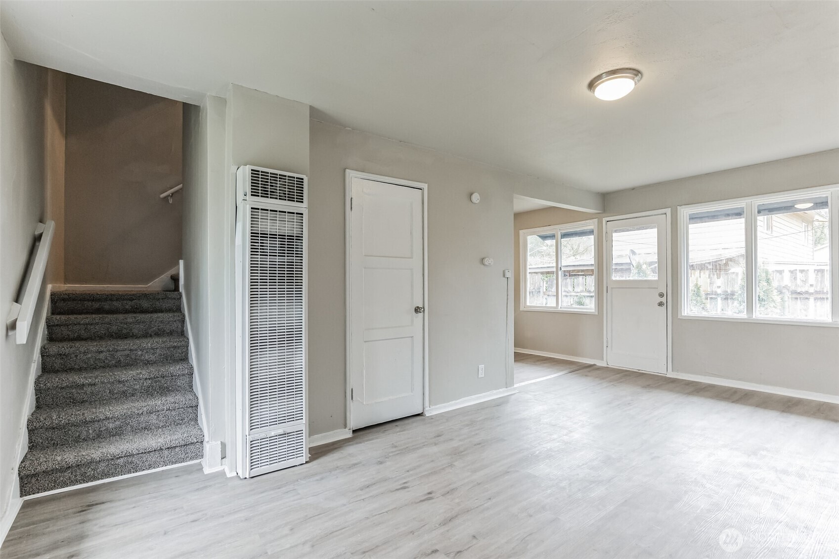 2821 2831 Ne Center Street 1-8 Property Photo 27