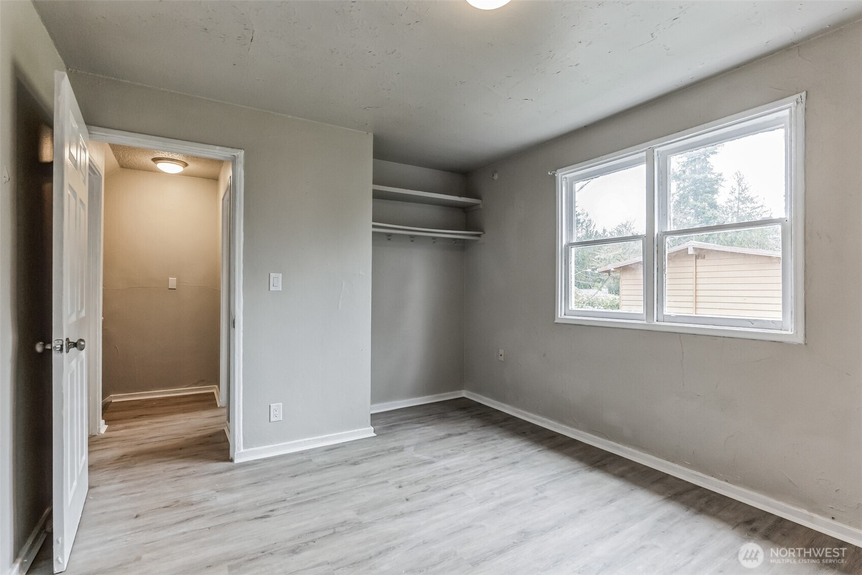 2821 2831 Ne Center Street 1-8 Property Photo 29