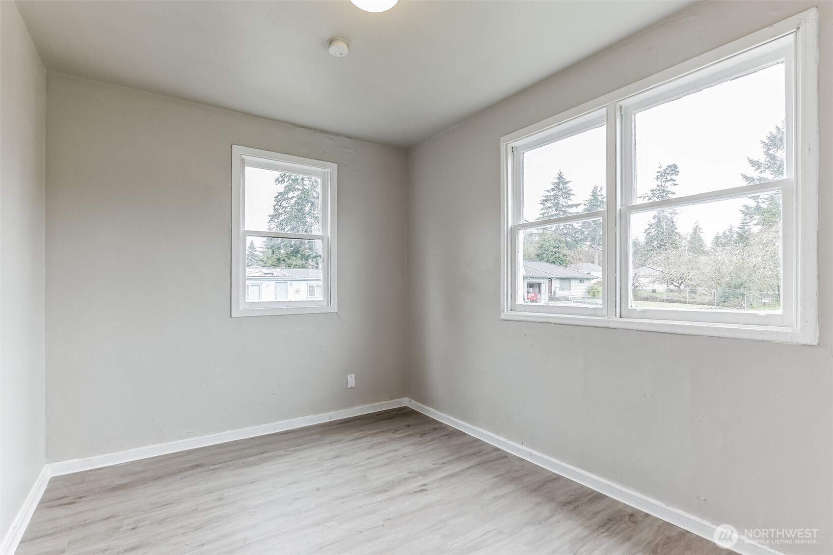 2821 2831 Ne Center Street 1-8 Property Photo 40