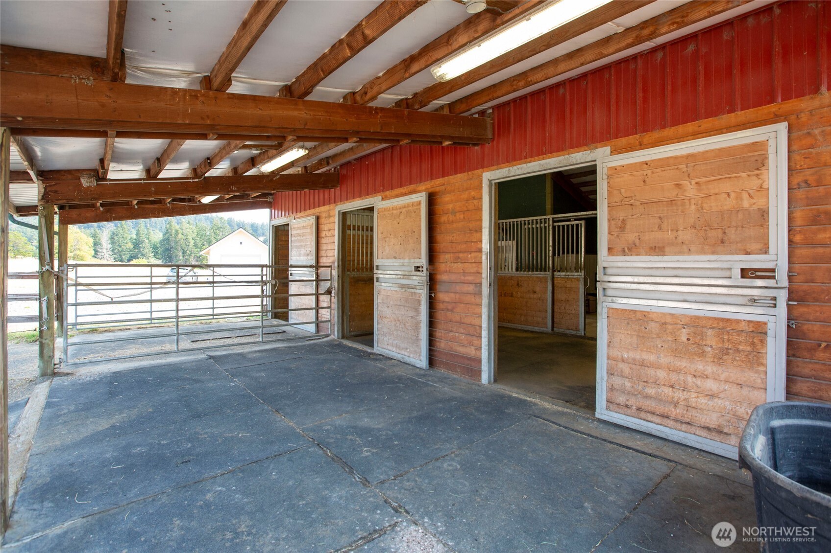 435 Blazing Tree Road Property Photo 34