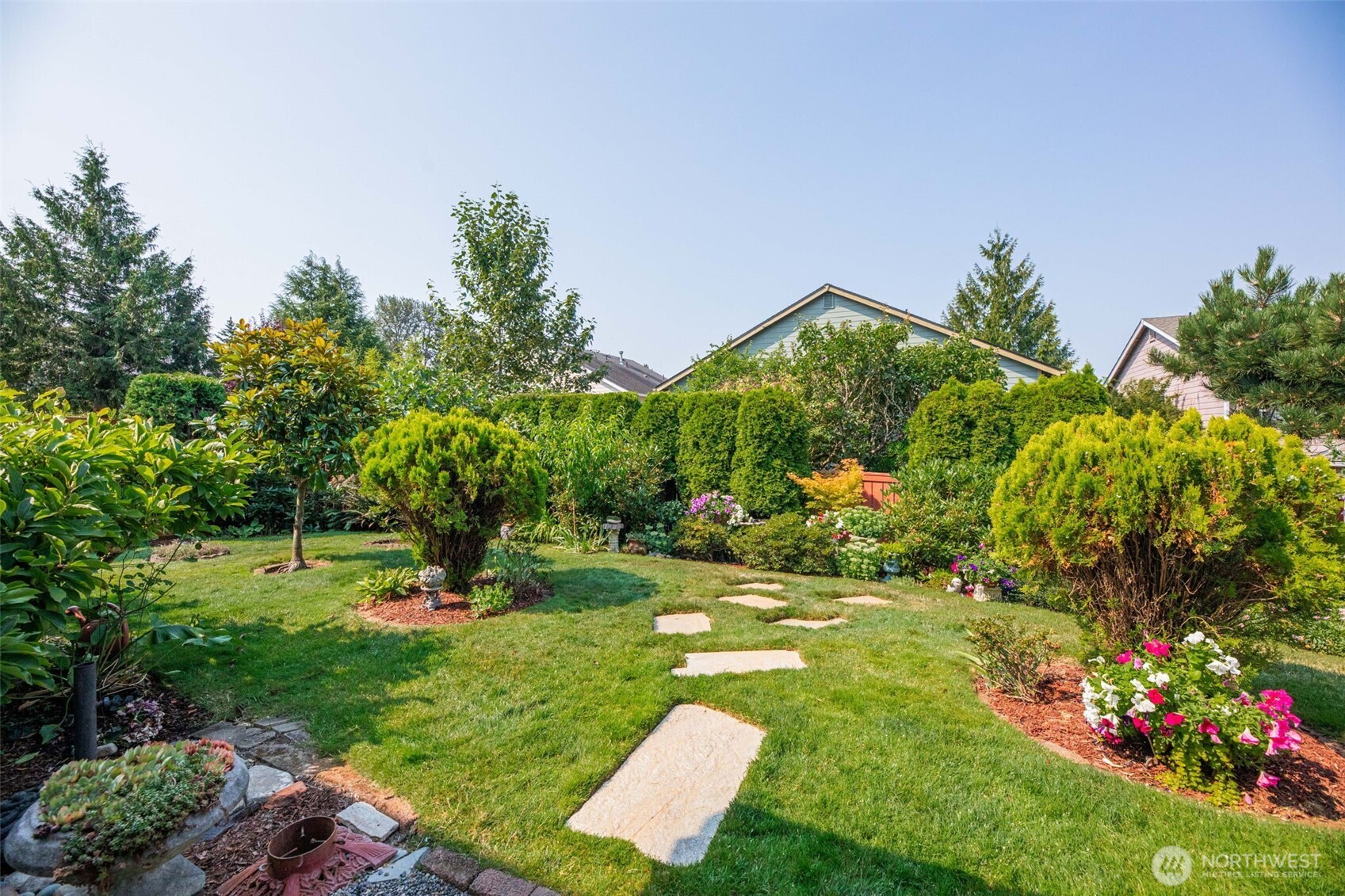 277 Edmonds Avenue Property Photo 4