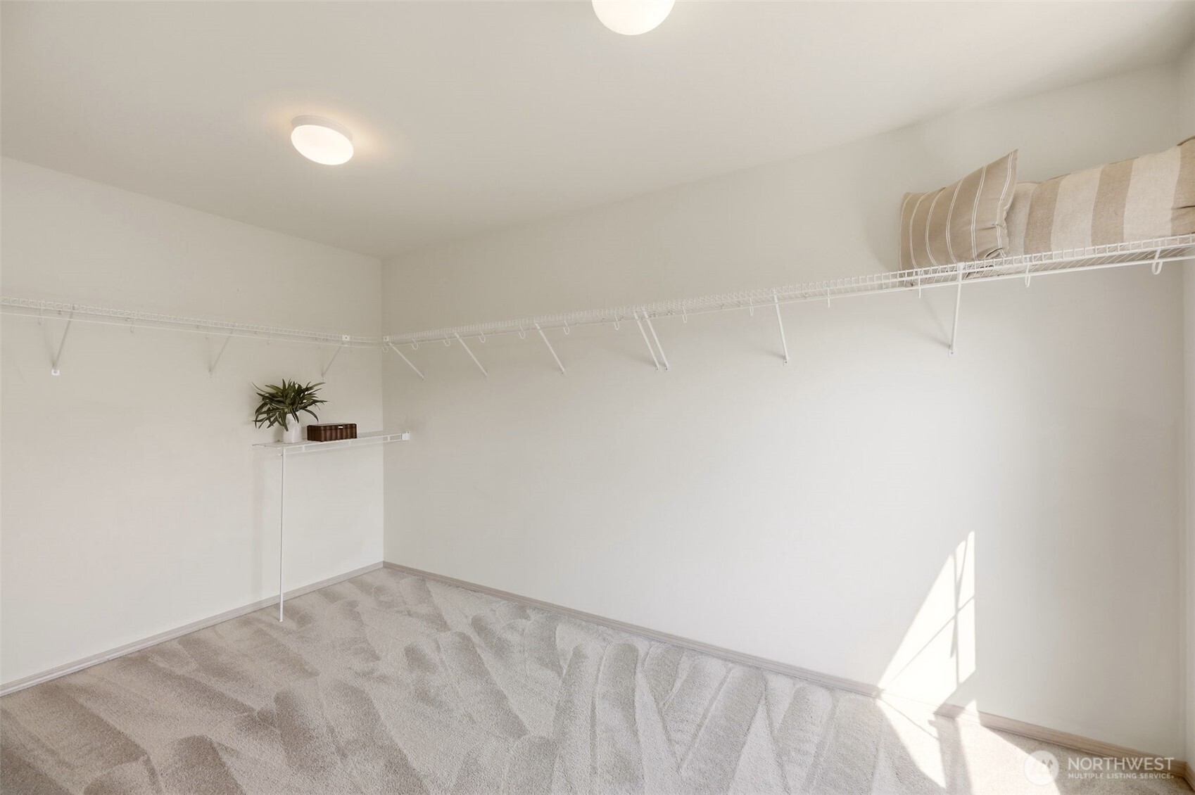 277 Edmonds Avenue Property Photo 23