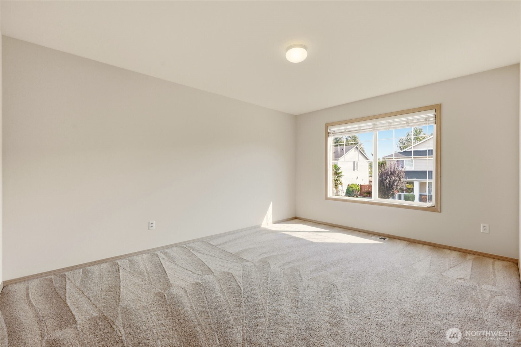 277 Edmonds Avenue Property Photo 26