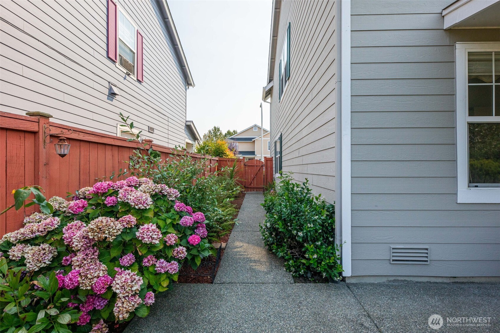277 Edmonds Avenue Property Photo 33