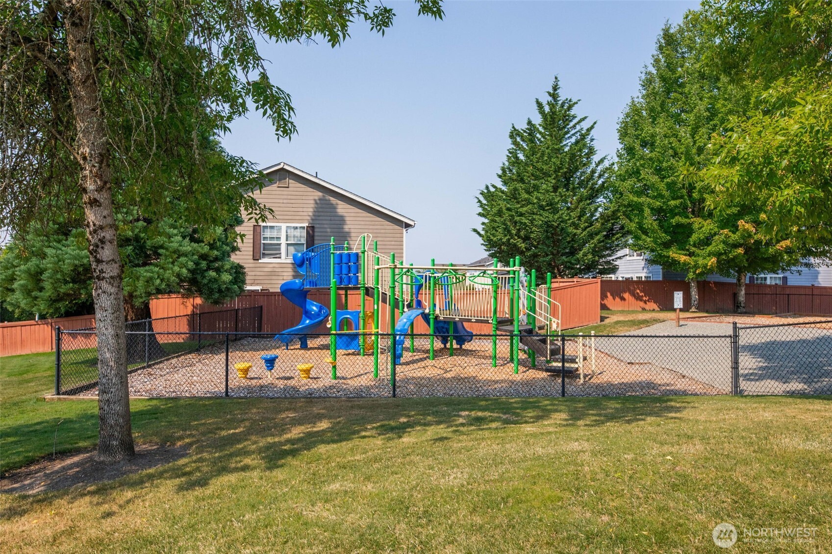 277 Edmonds Avenue Property Photo 36