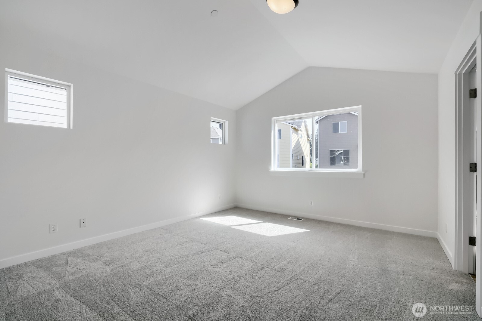126 209th Place Property Photo 10