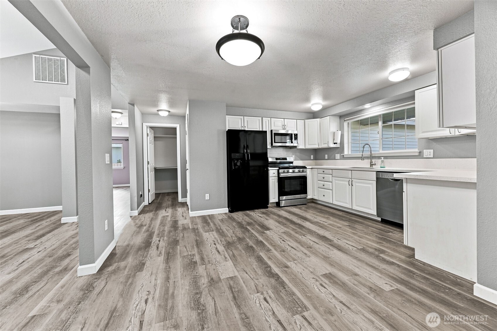 8628 Sebastian Drive Property Photo 3