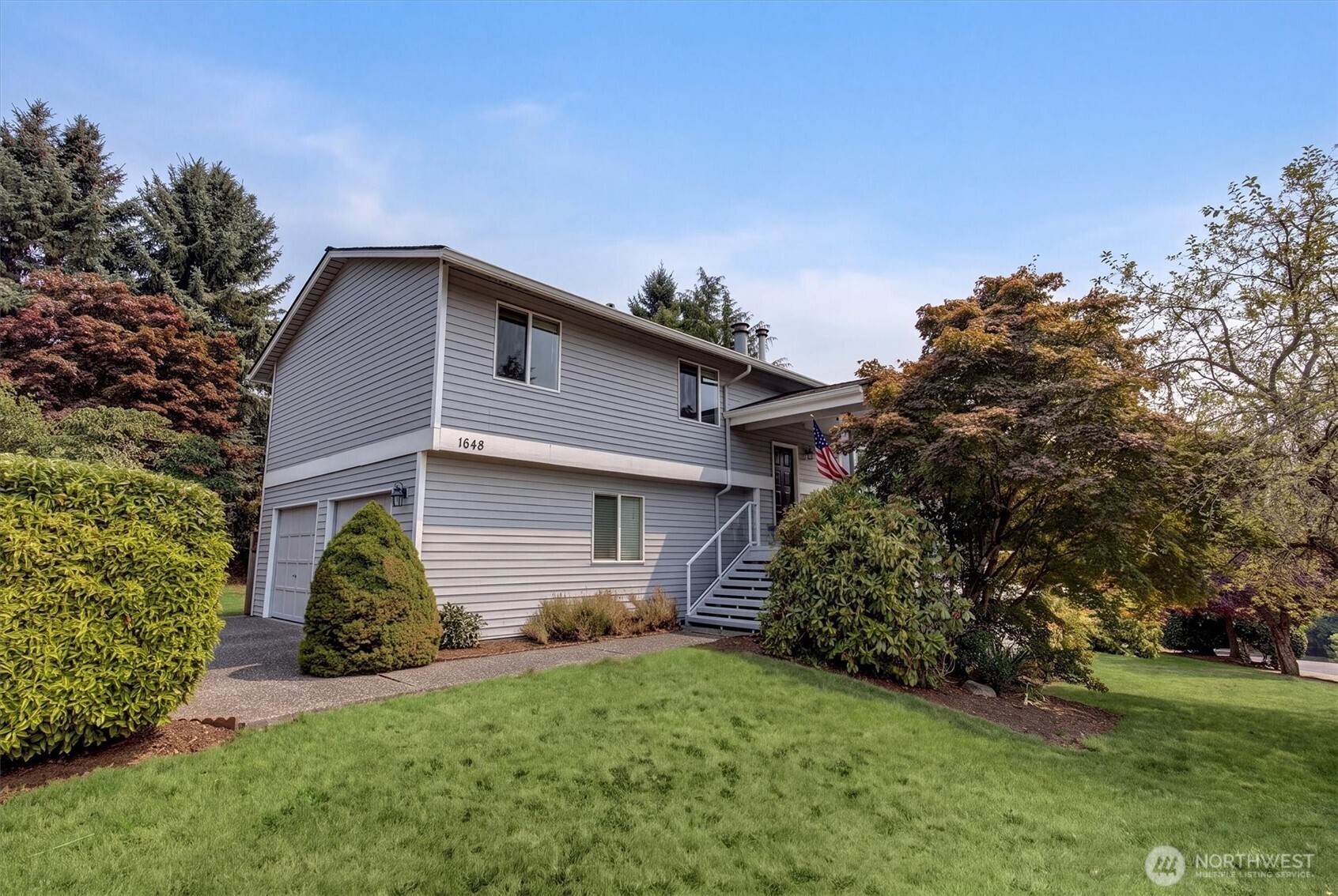 1648 209th Place Property Photo 3