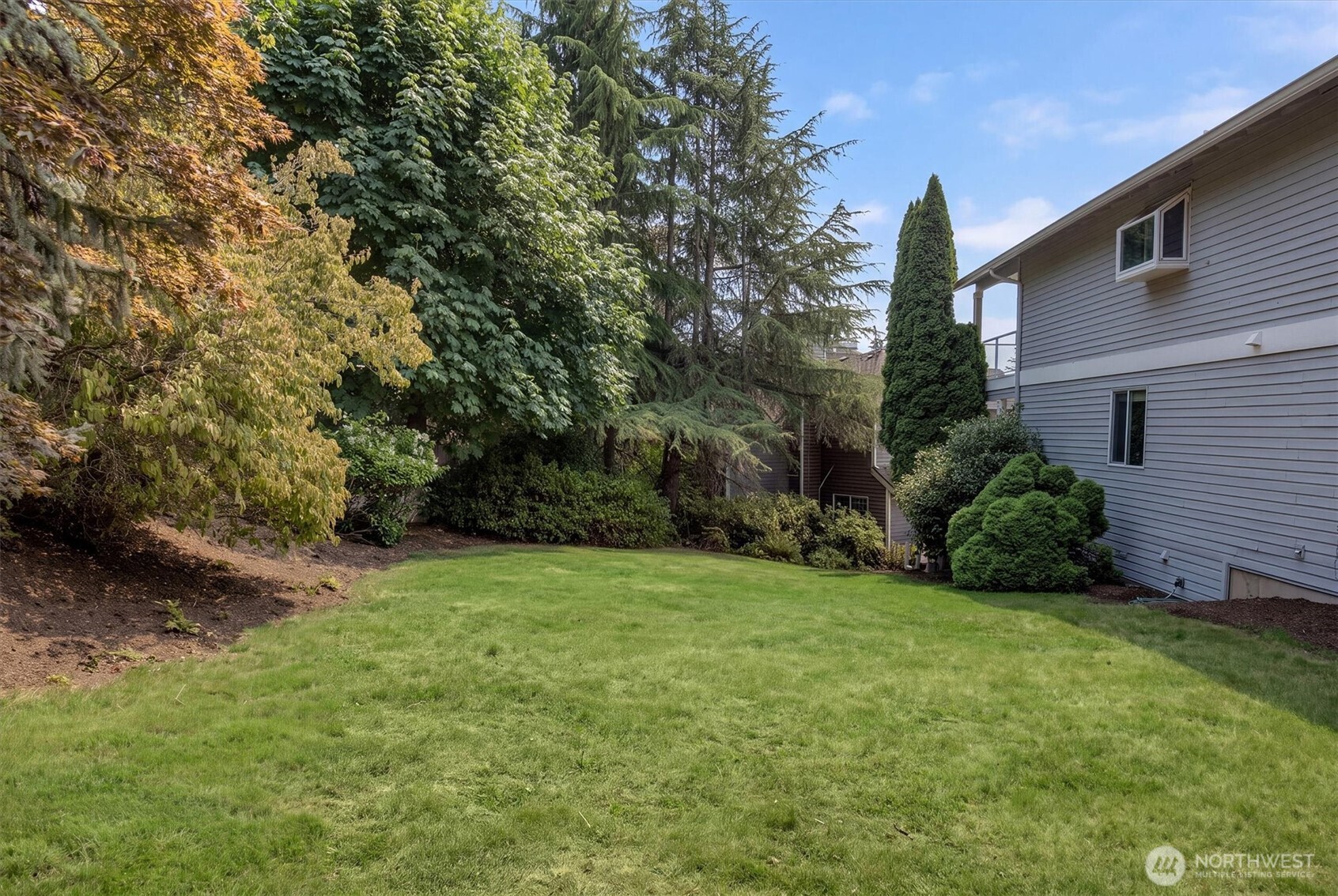 1648 209th Place Property Photo 5