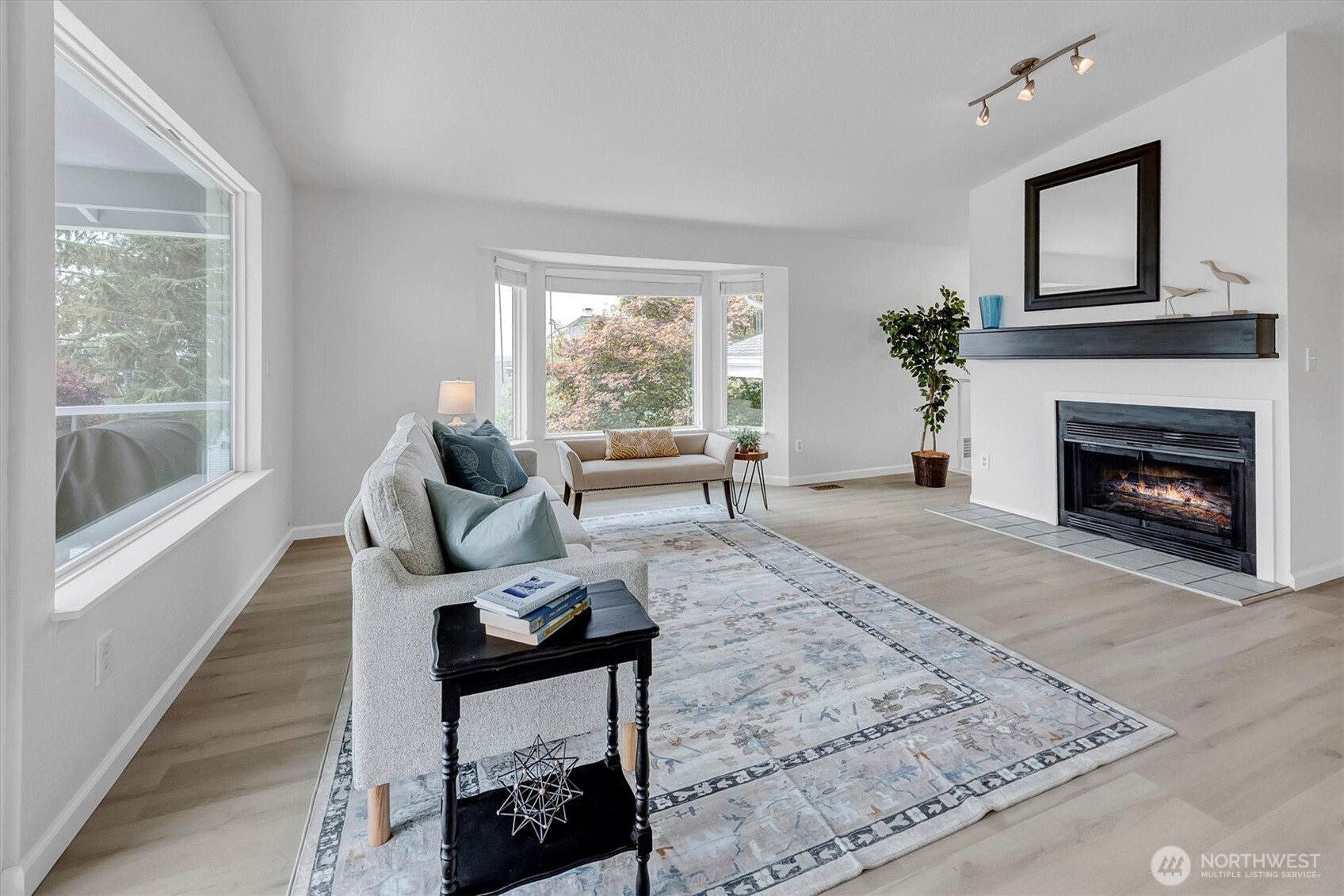 1648 209th Place Property Photo 10