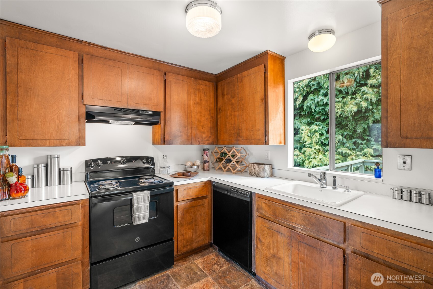 15112 3rd Avenue Property Photo 7