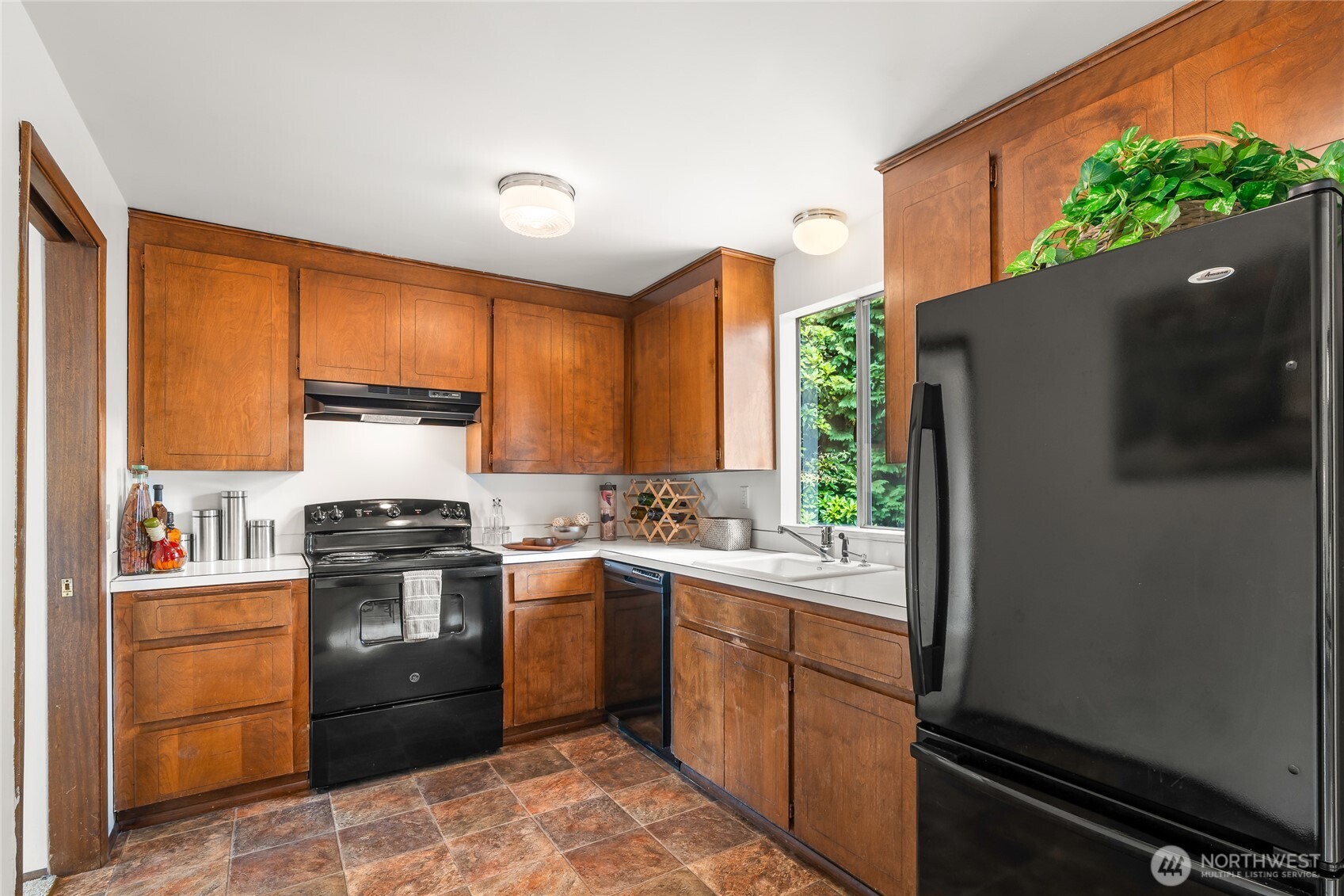 15112 3rd Avenue Property Photo 8