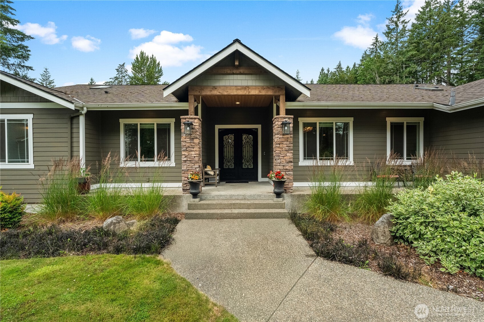 15622 Glenwood Road Property Photo 3