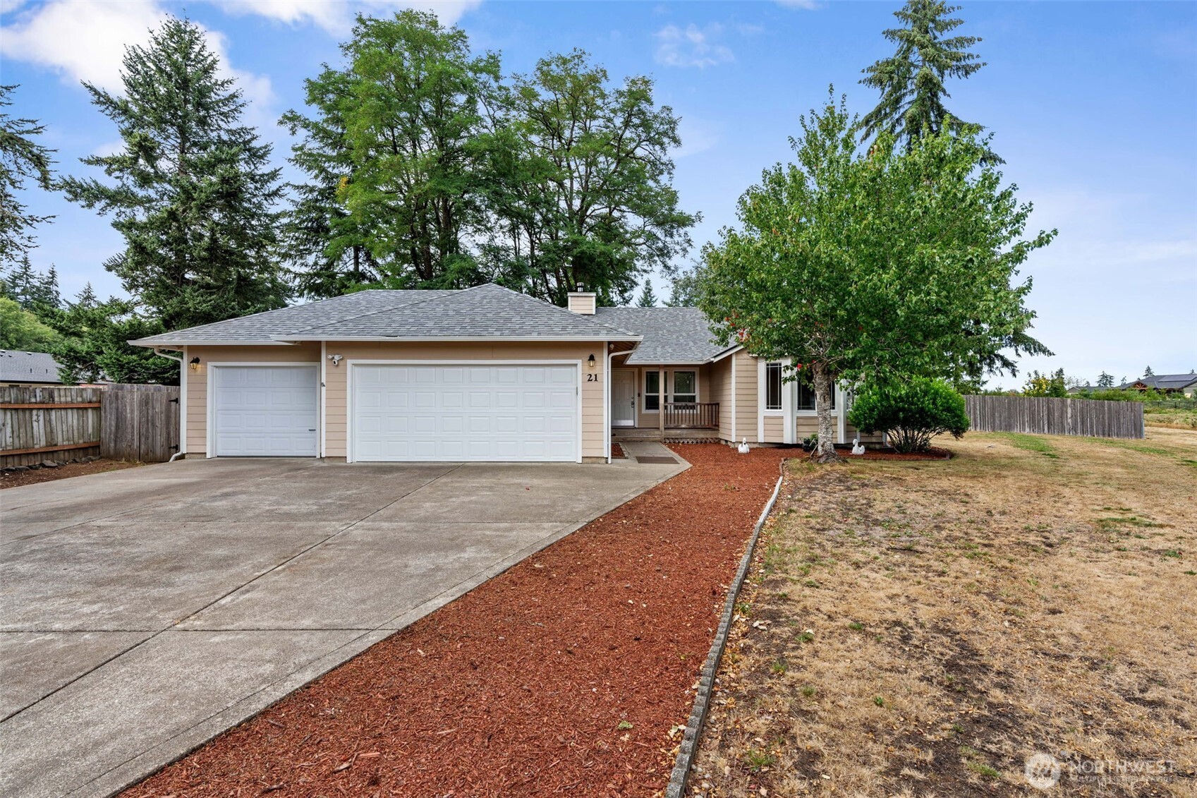 21 Se Mya Lane Property Photo 1