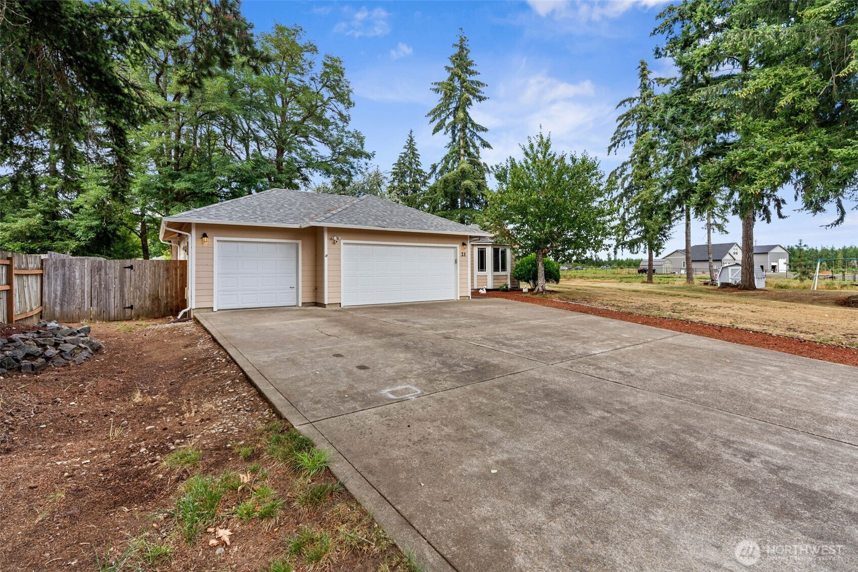 21 Se Mya Lane Property Photo 35