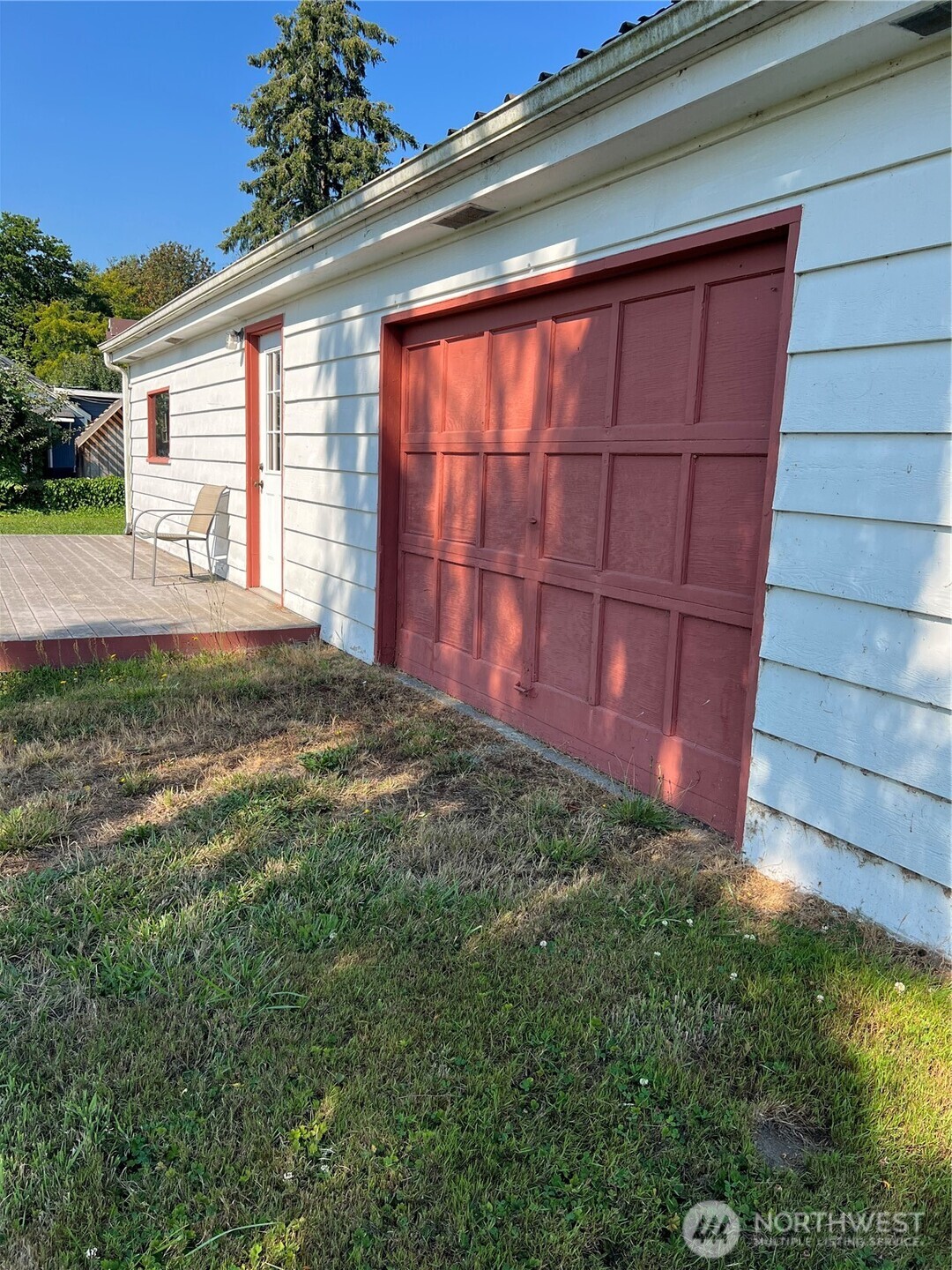 24824 Florence Road Property Photo 5