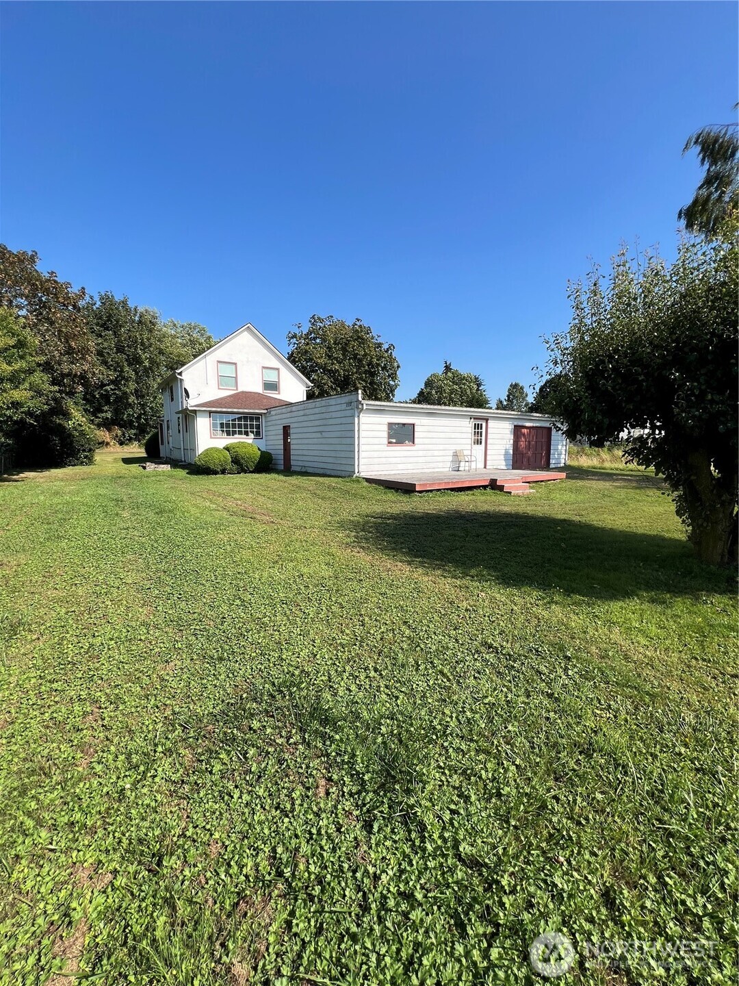 24824 Florence Road Property Photo 8