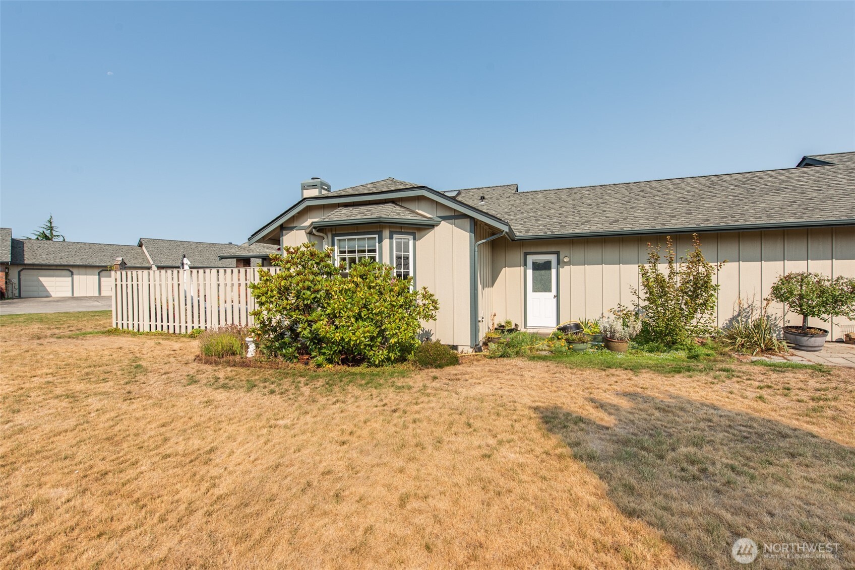 890 N Oxford Way Property Photo 33
