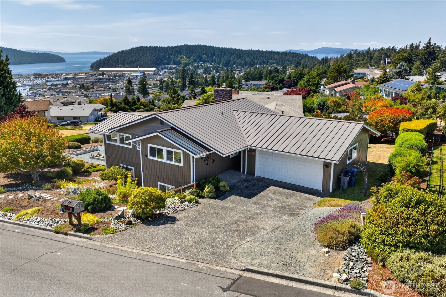4808 Glasgow Way Property Photo 16
