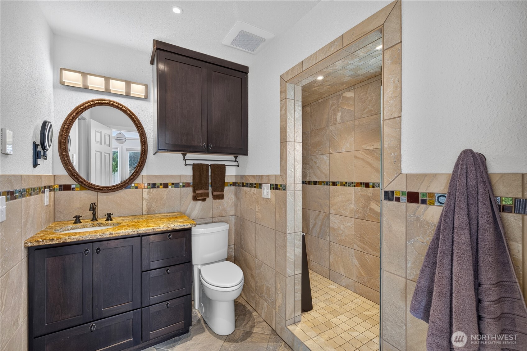 4808 Glasgow Way Property Photo 18