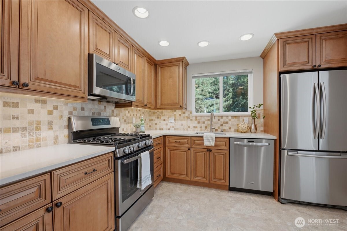19310 37th Avenue Property Photo 6