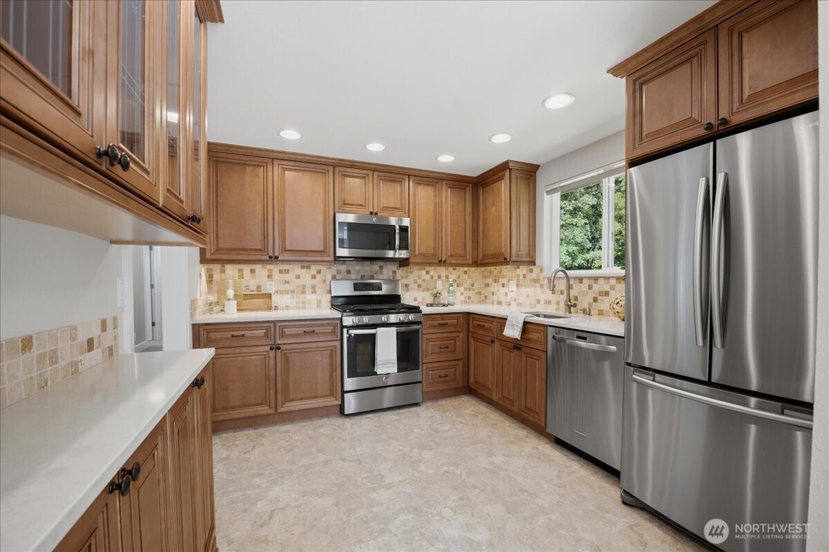 19310 37th Avenue Property Photo 8
