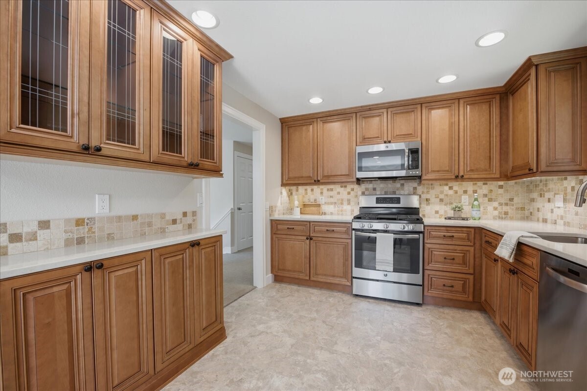 19310 37th Avenue Property Photo 9