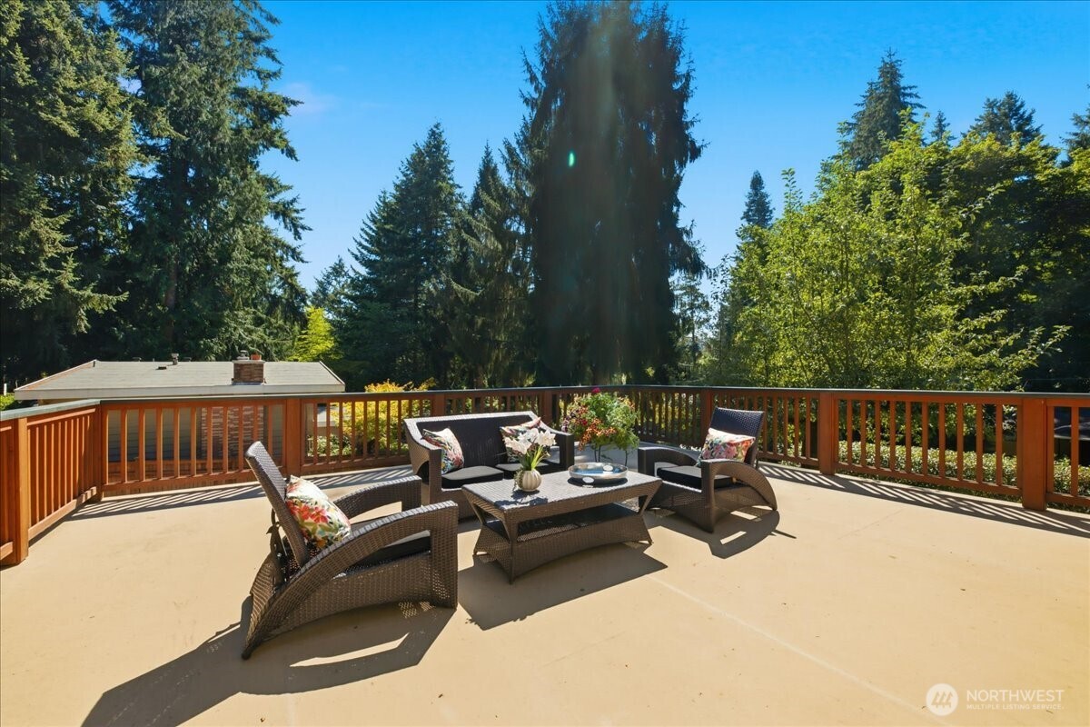 19310 37th Avenue Property Photo 11