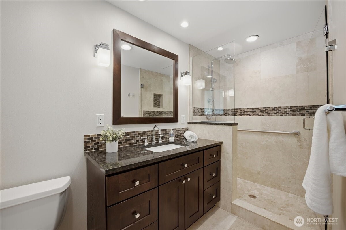 19310 37th Avenue Property Photo 17