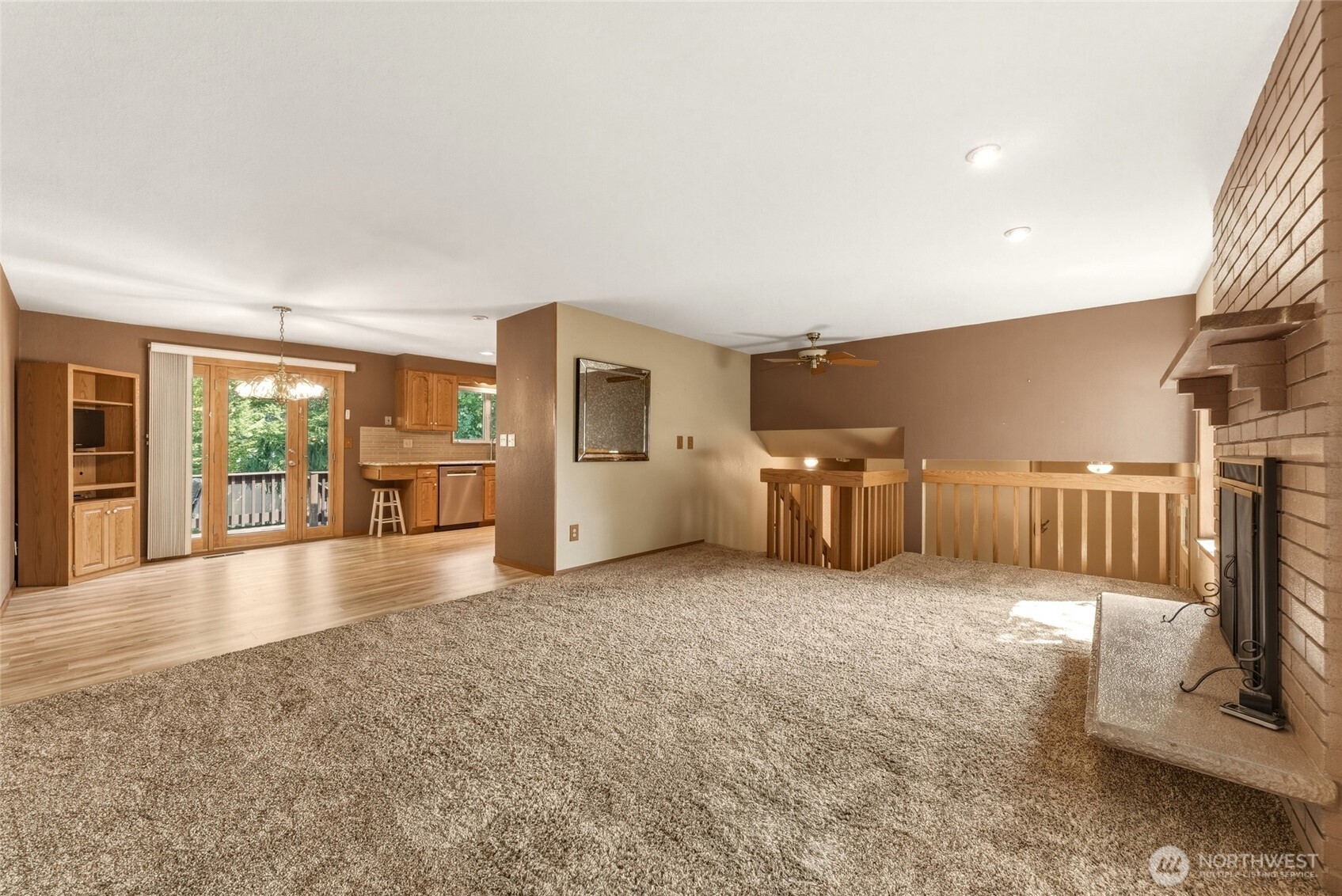 1907 Sunset Drive Property Photo 6