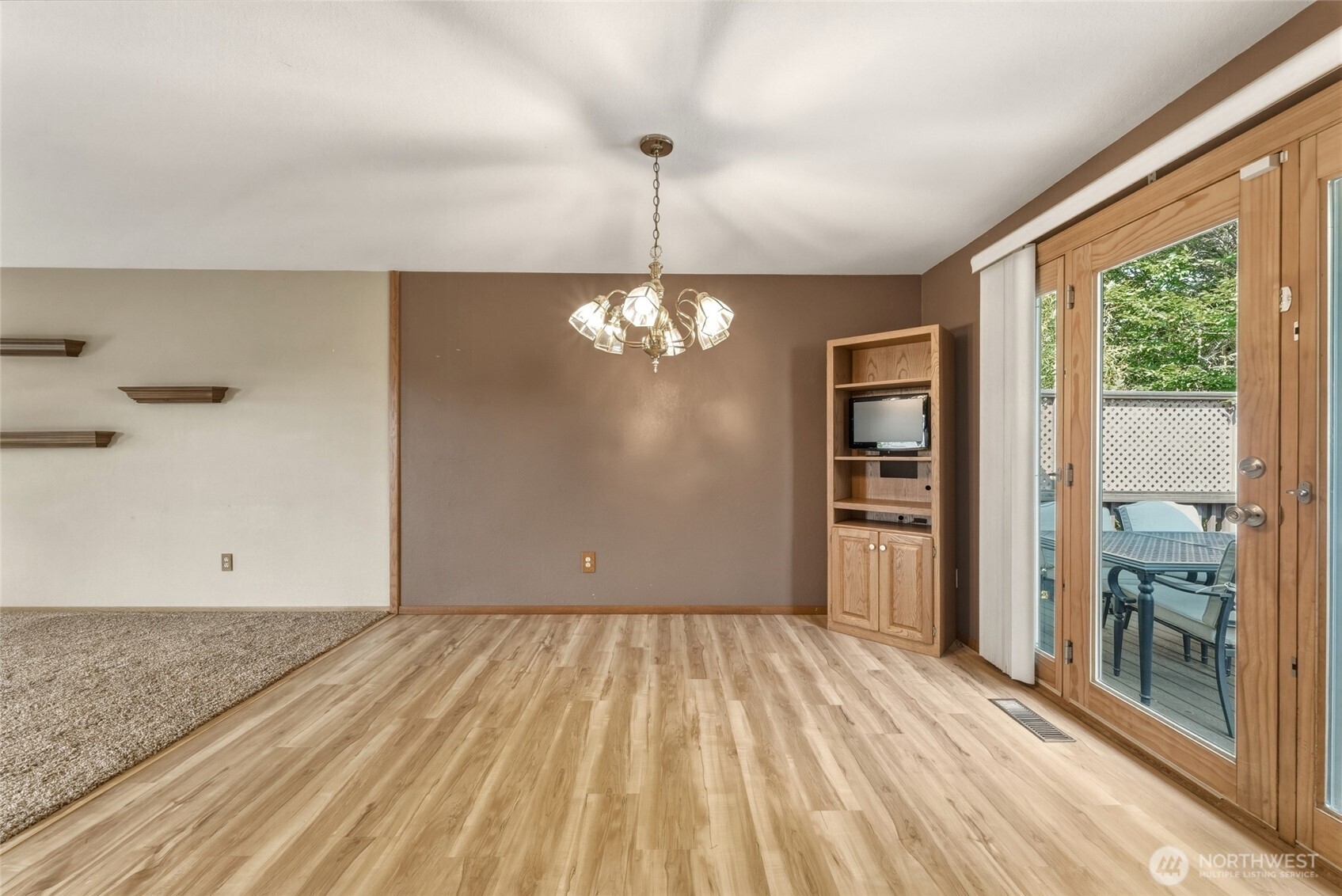 1907 Sunset Drive Property Photo 8