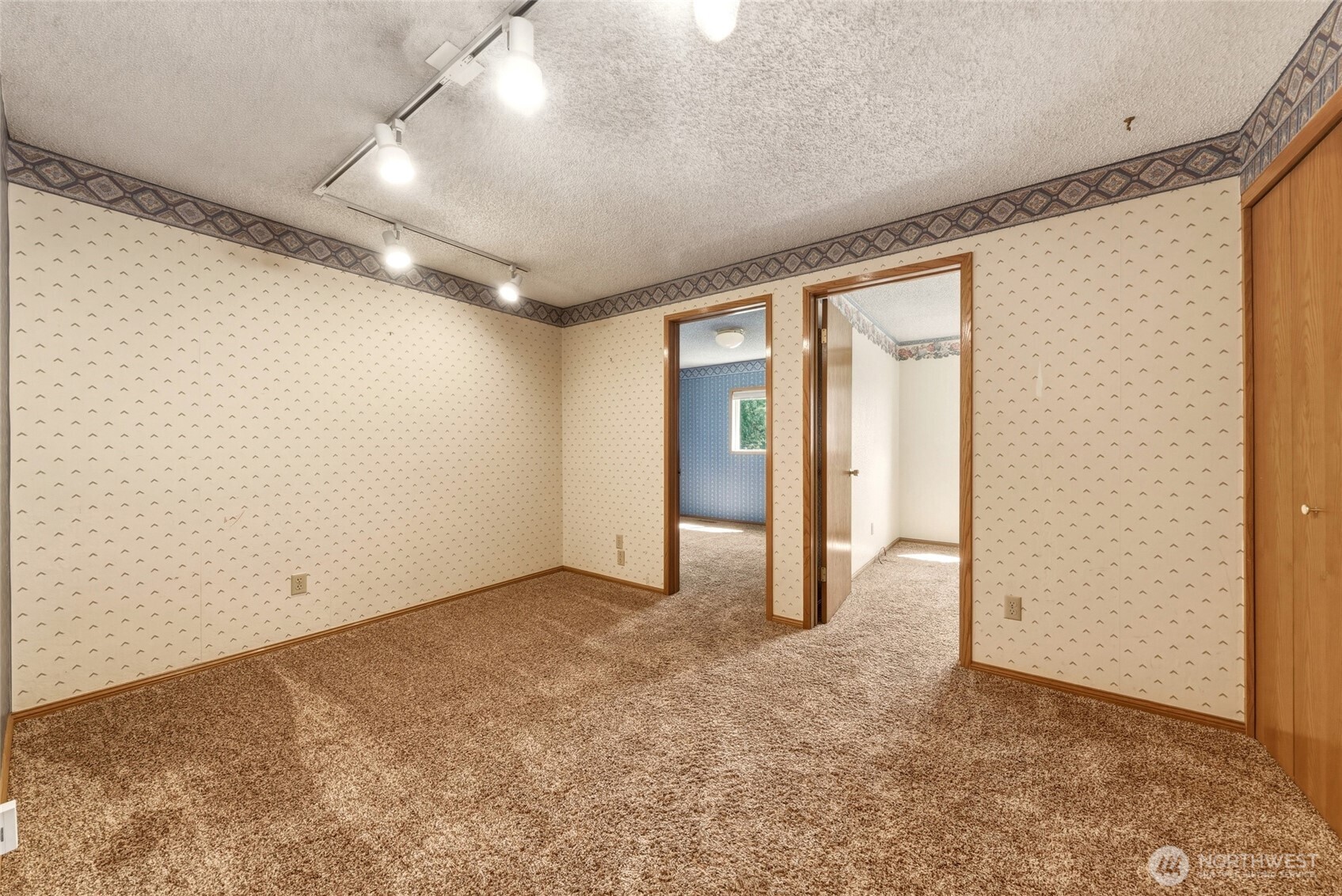 1907 Sunset Drive Property Photo 15