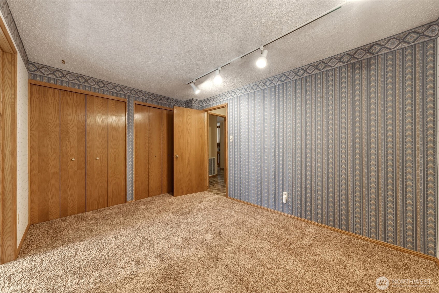 1907 Sunset Drive Property Photo 17