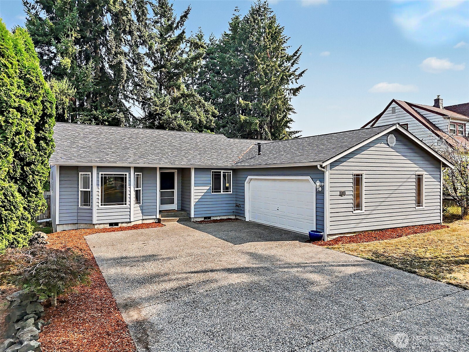 2112 Thurston Avenue Property Photo 1