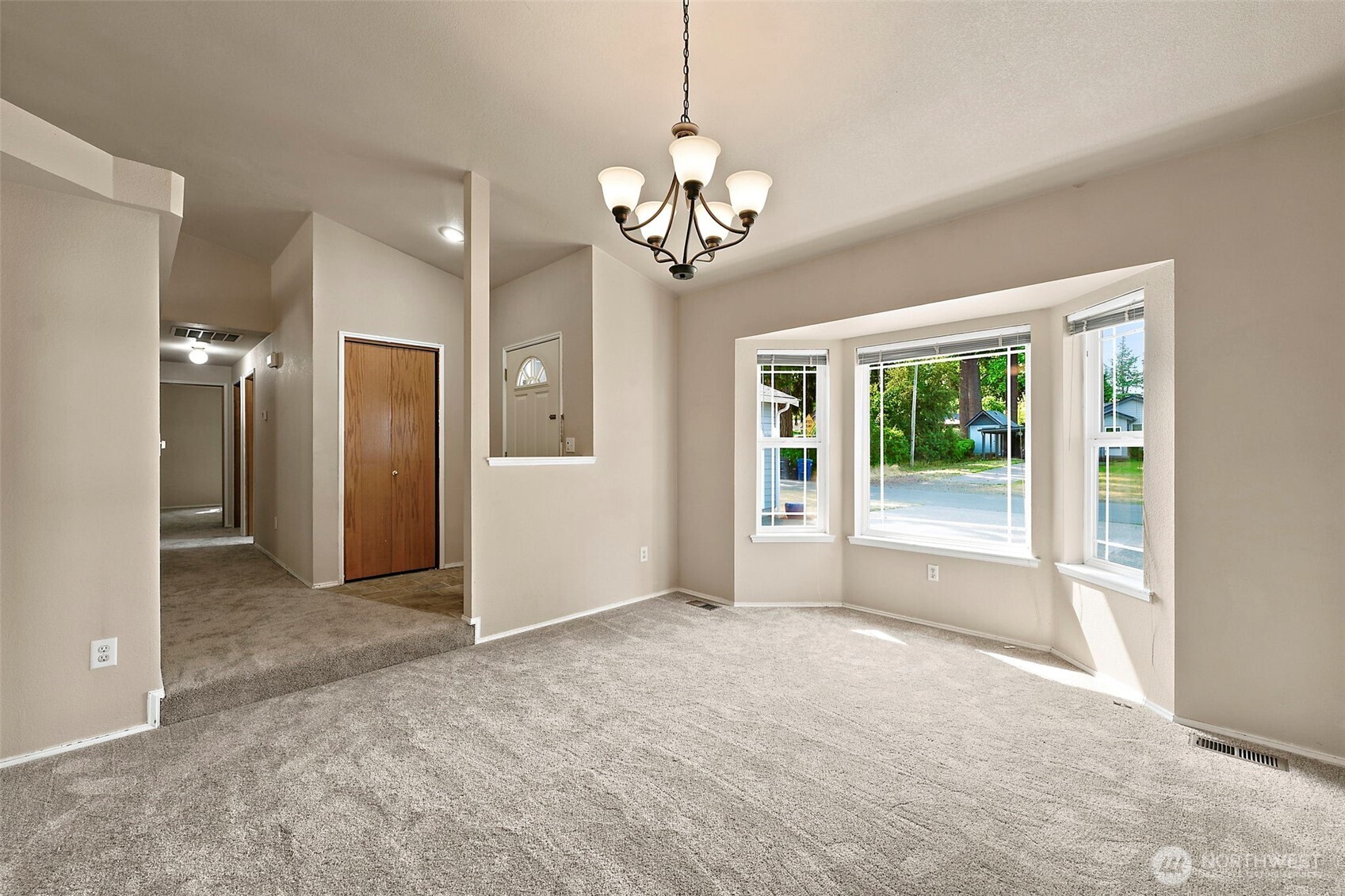 2112 Thurston Avenue Property Photo 5