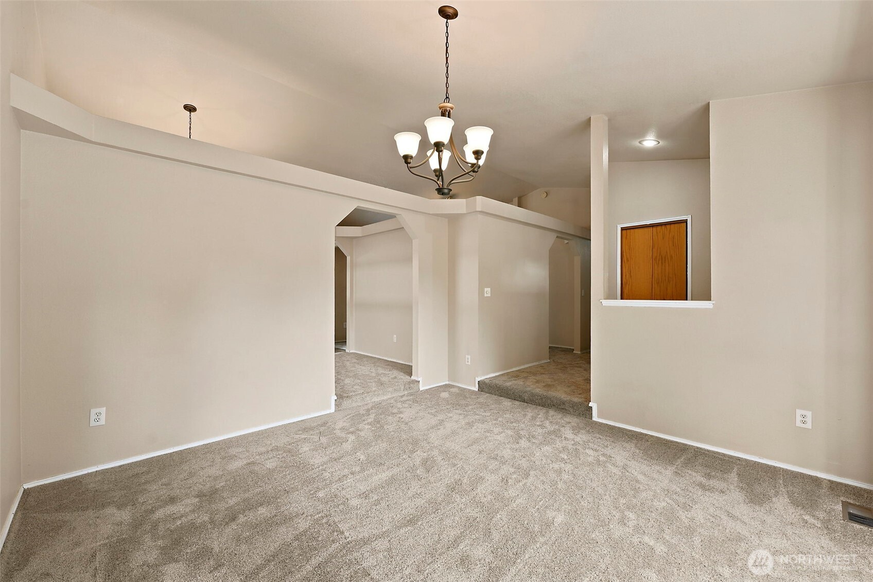 2112 Thurston Avenue Property Photo 7