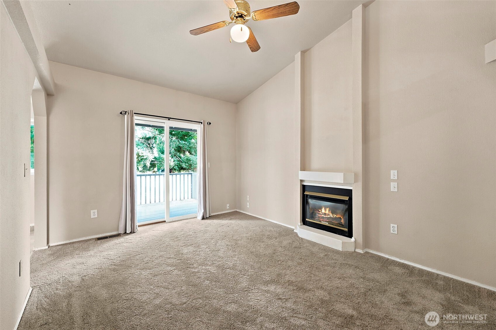 2112 Thurston Avenue Property Photo 15