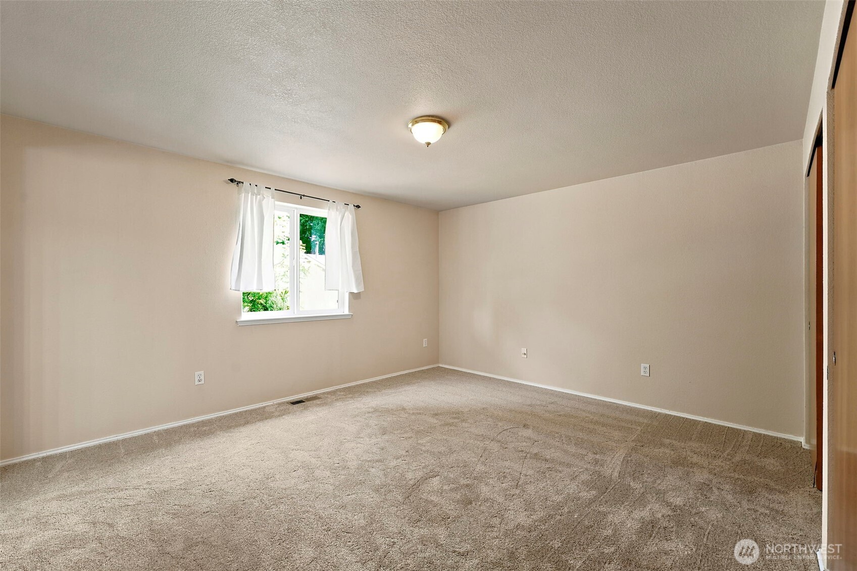 2112 Thurston Avenue Property Photo 22