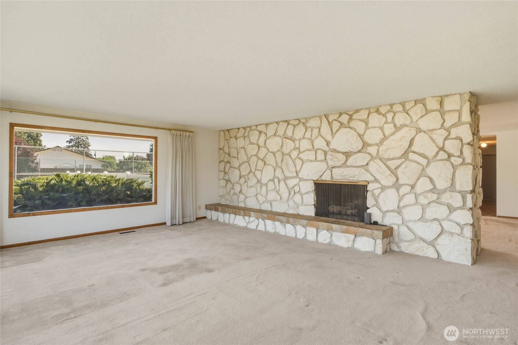 742 Sw I Street Property Photo 5