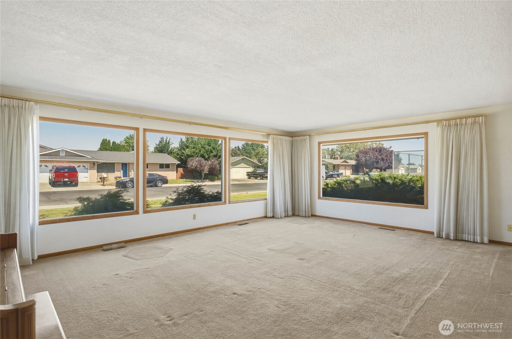 742 Sw I Street Property Photo 6