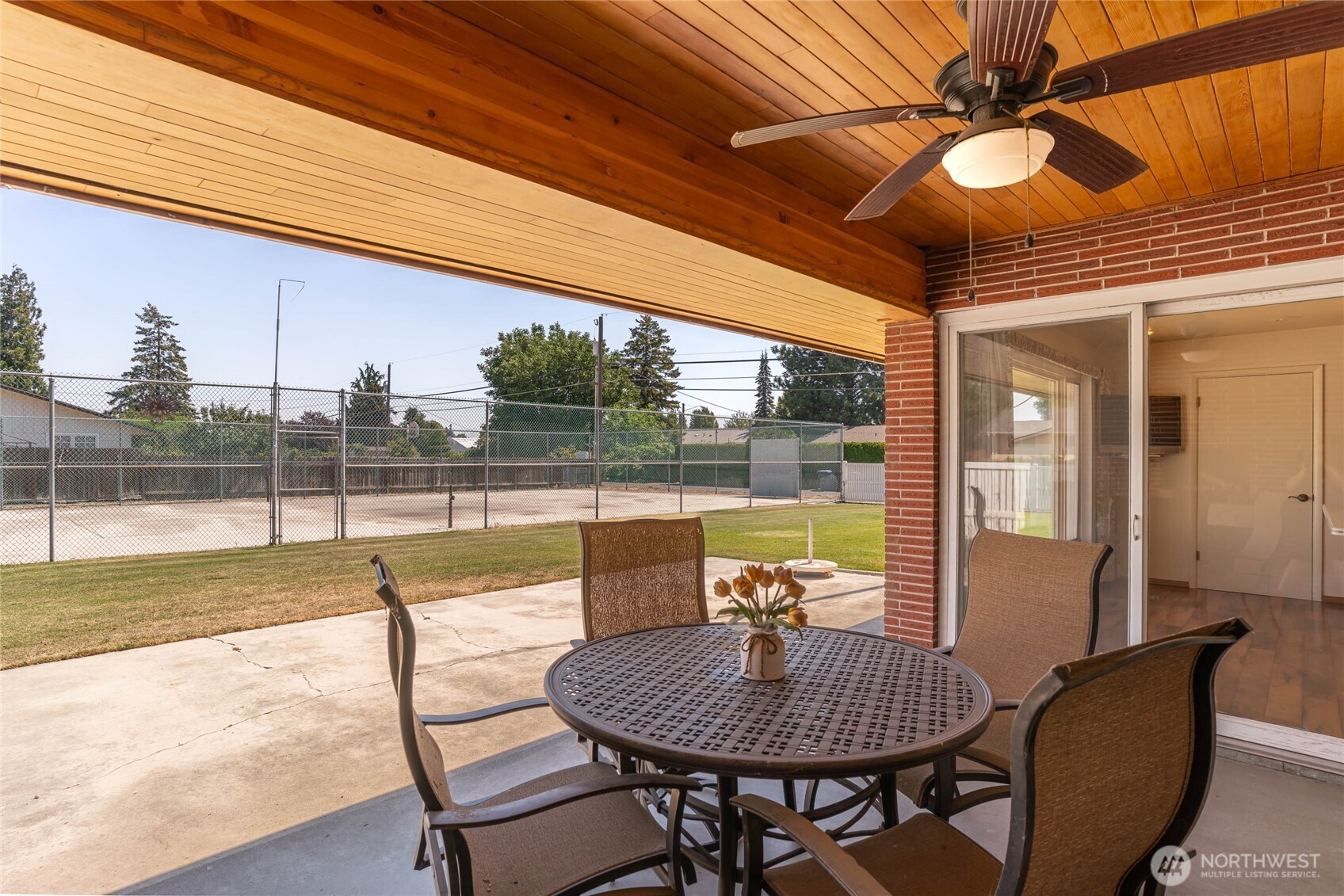 742 Sw I Street Property Photo 10